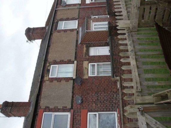 2 bedroom Terraced t...